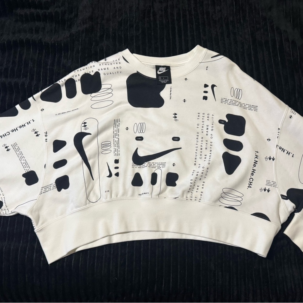 Nike Future Air Crop Crewneck Sweater, Women’s M